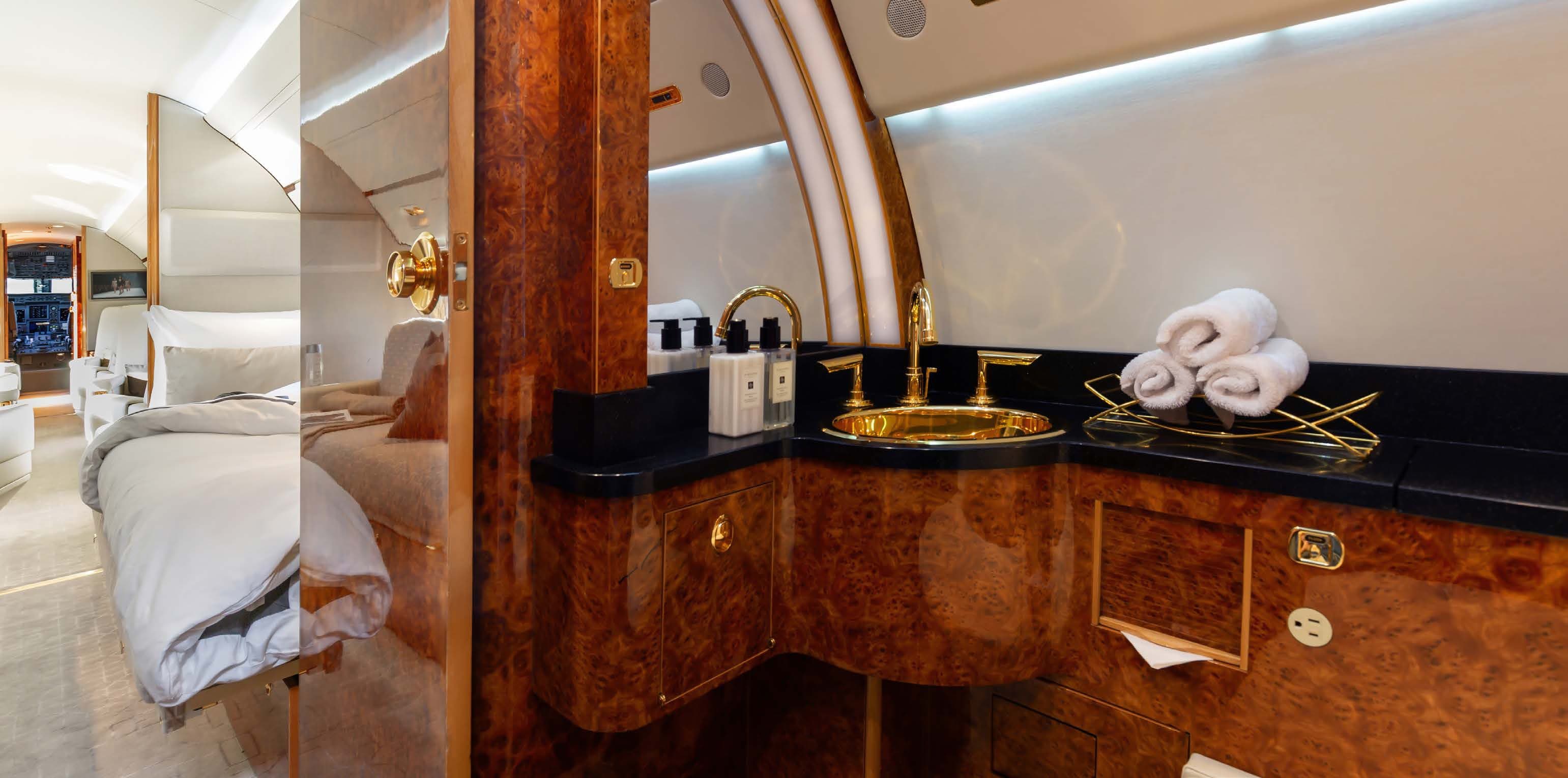 1999 Gulfstream GV - Photo 12