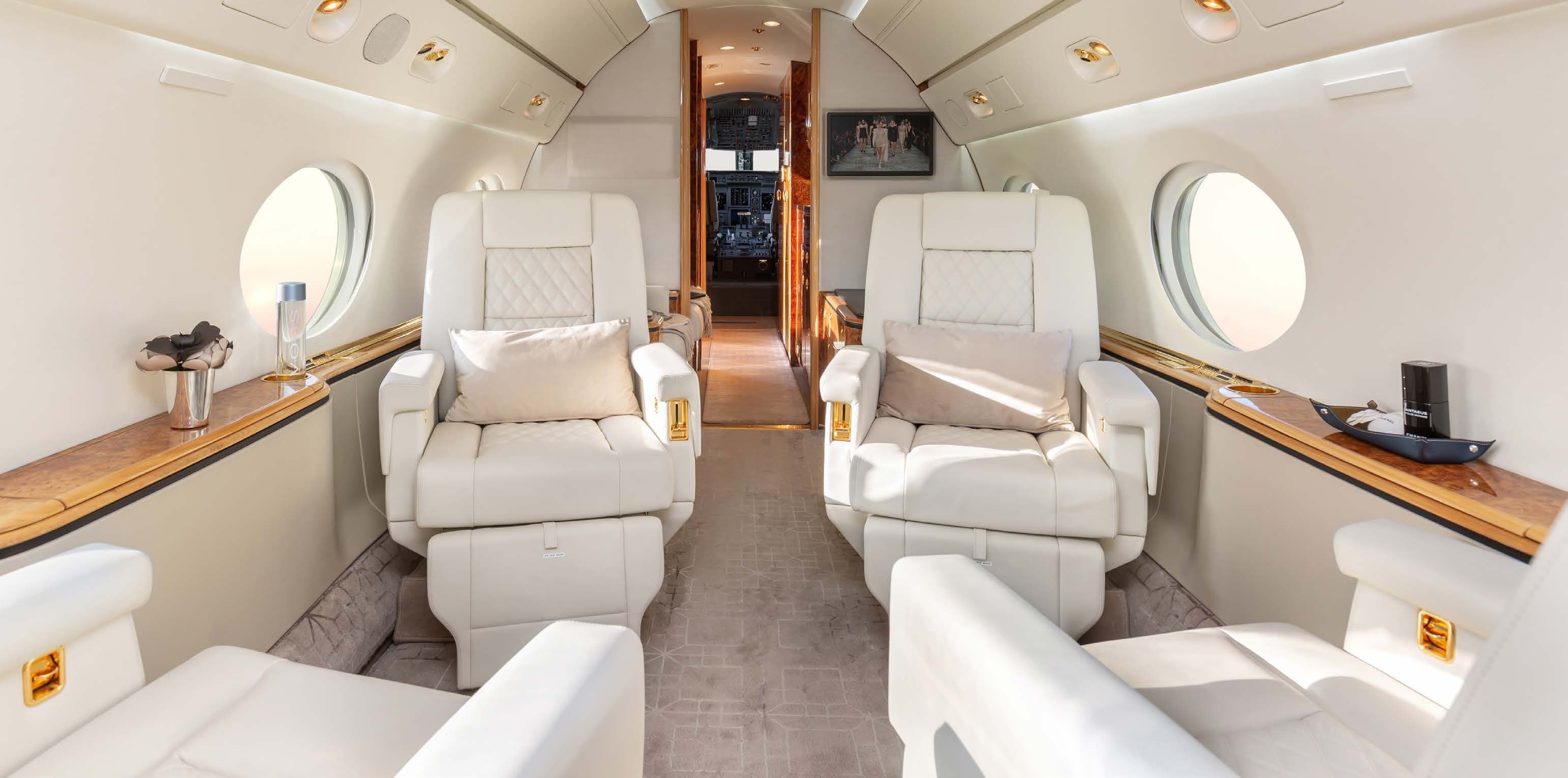 1999 Gulfstream GV - Photo 5