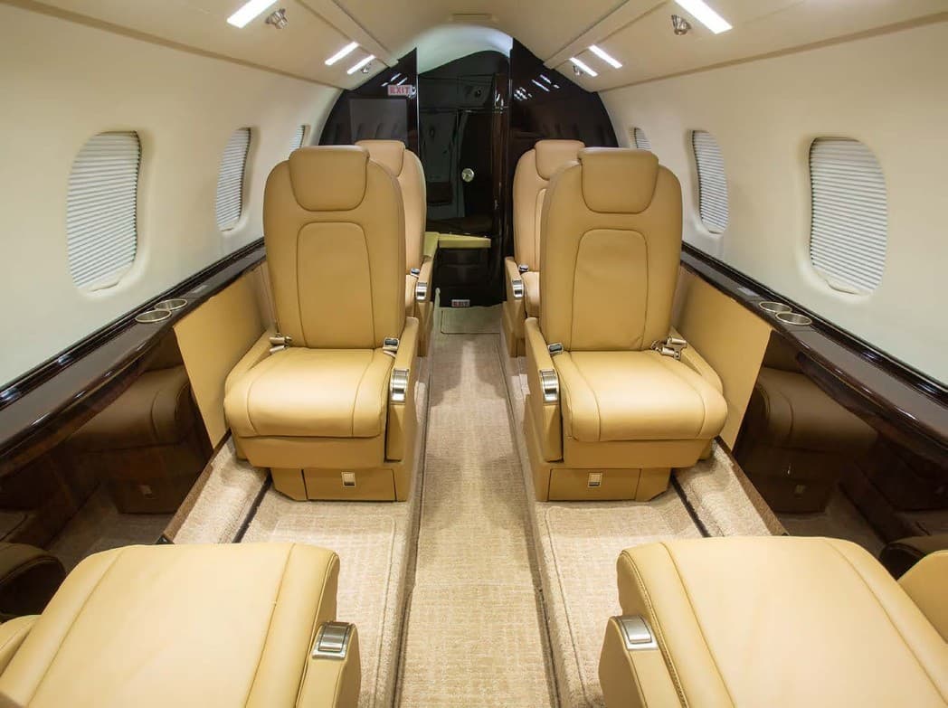 2011 Bombardier Learjet 60XR - Photo 4