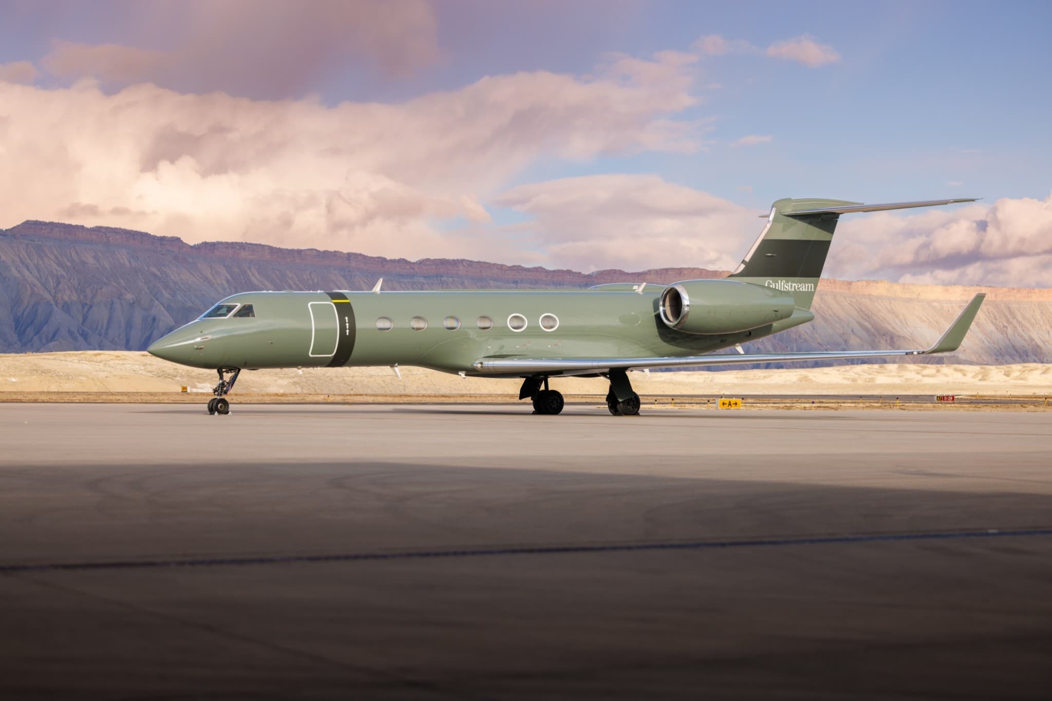1998 Gulfstream GV - Photo 9