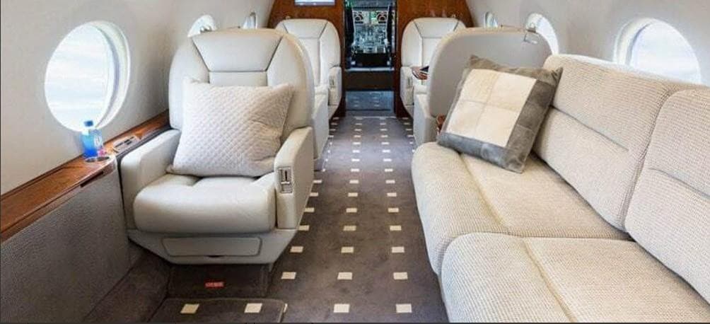 2005 Gulfstream G350 - Photo 2