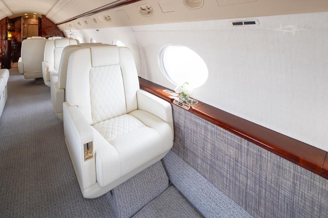 2001 Gulfstream GIV-SP - Photo 3