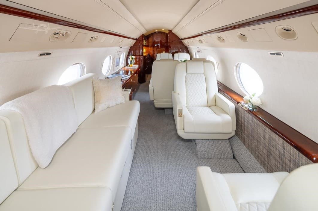 2001 Gulfstream GIV-SP - Photo 4