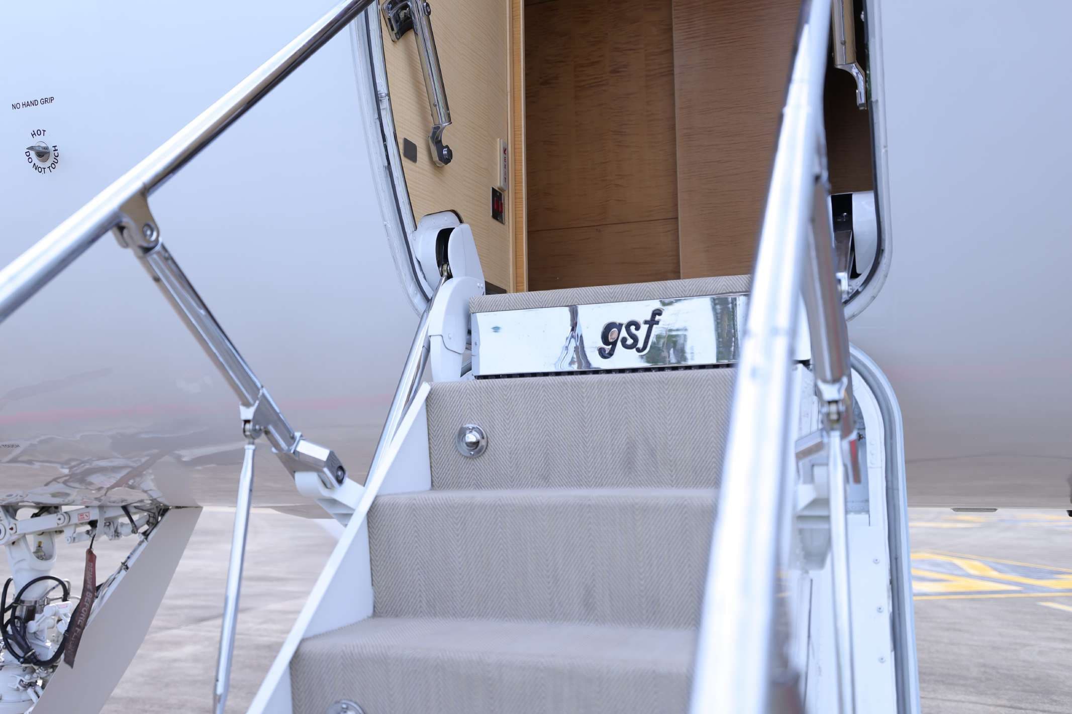 2005 Gulfstream G550 - Photo 8