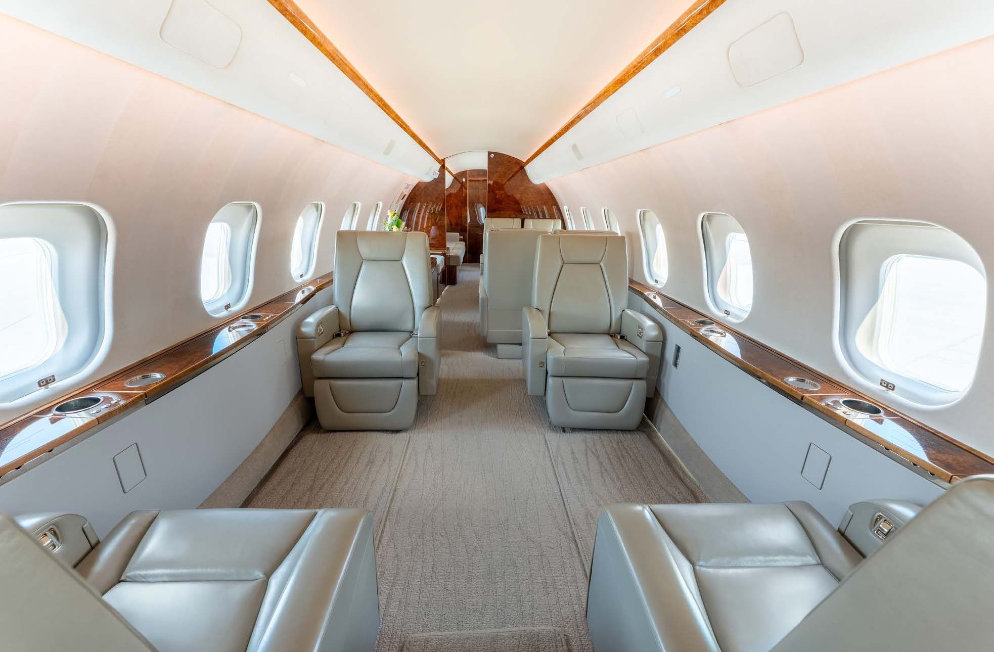2011 Bombardier Global 5000 - Photo 2