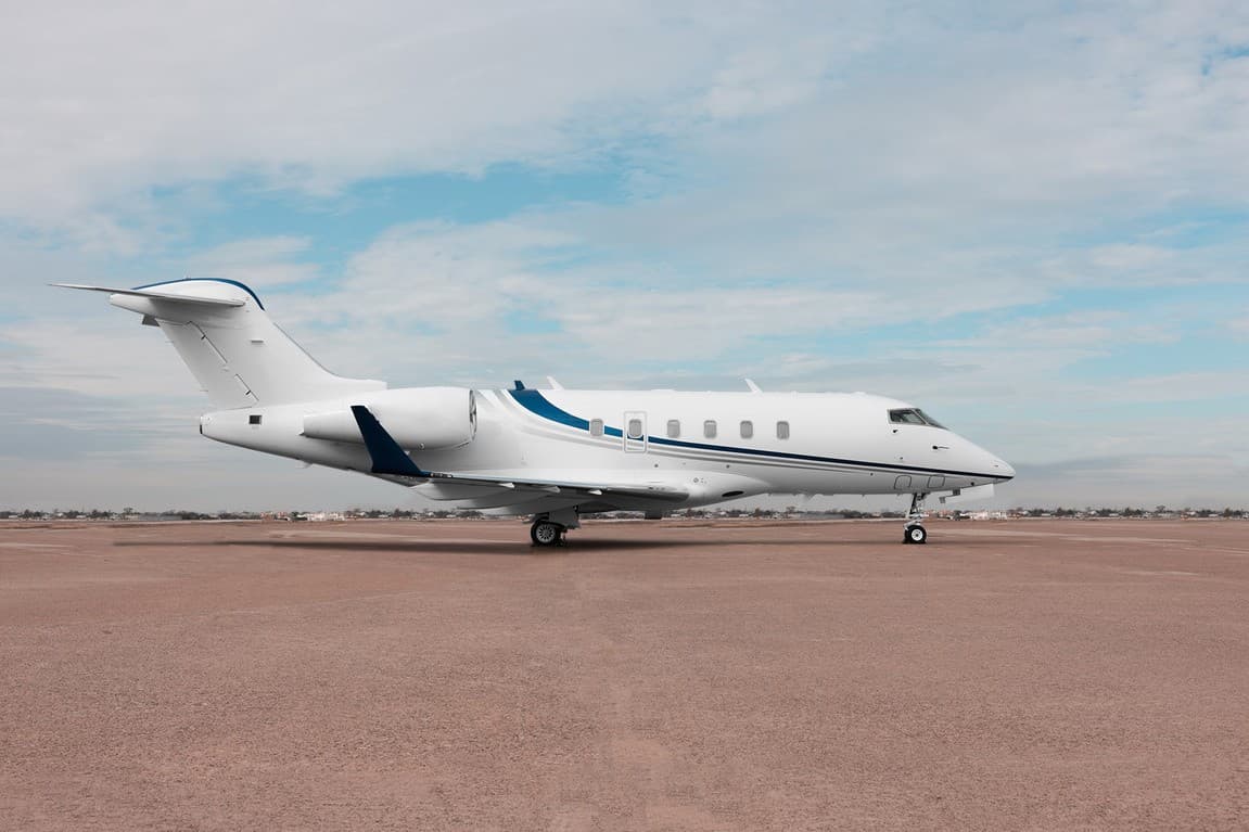 2013 Bombardier Challenger 300 - Photo 18