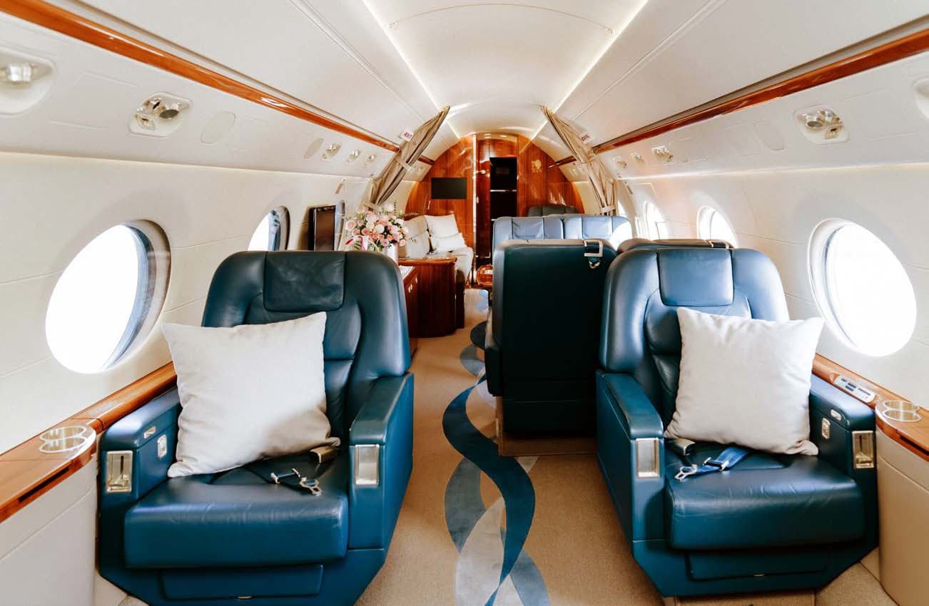 2015 Gulfstream G550 - Photo 6