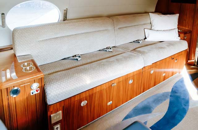 2015 Gulfstream G550 - Photo 8