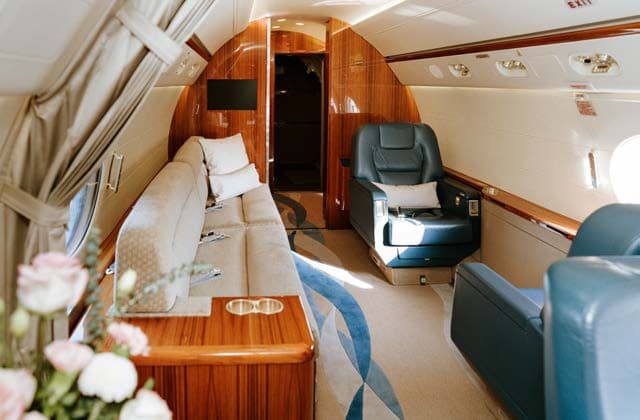 2015 Gulfstream G550 - Photo 9