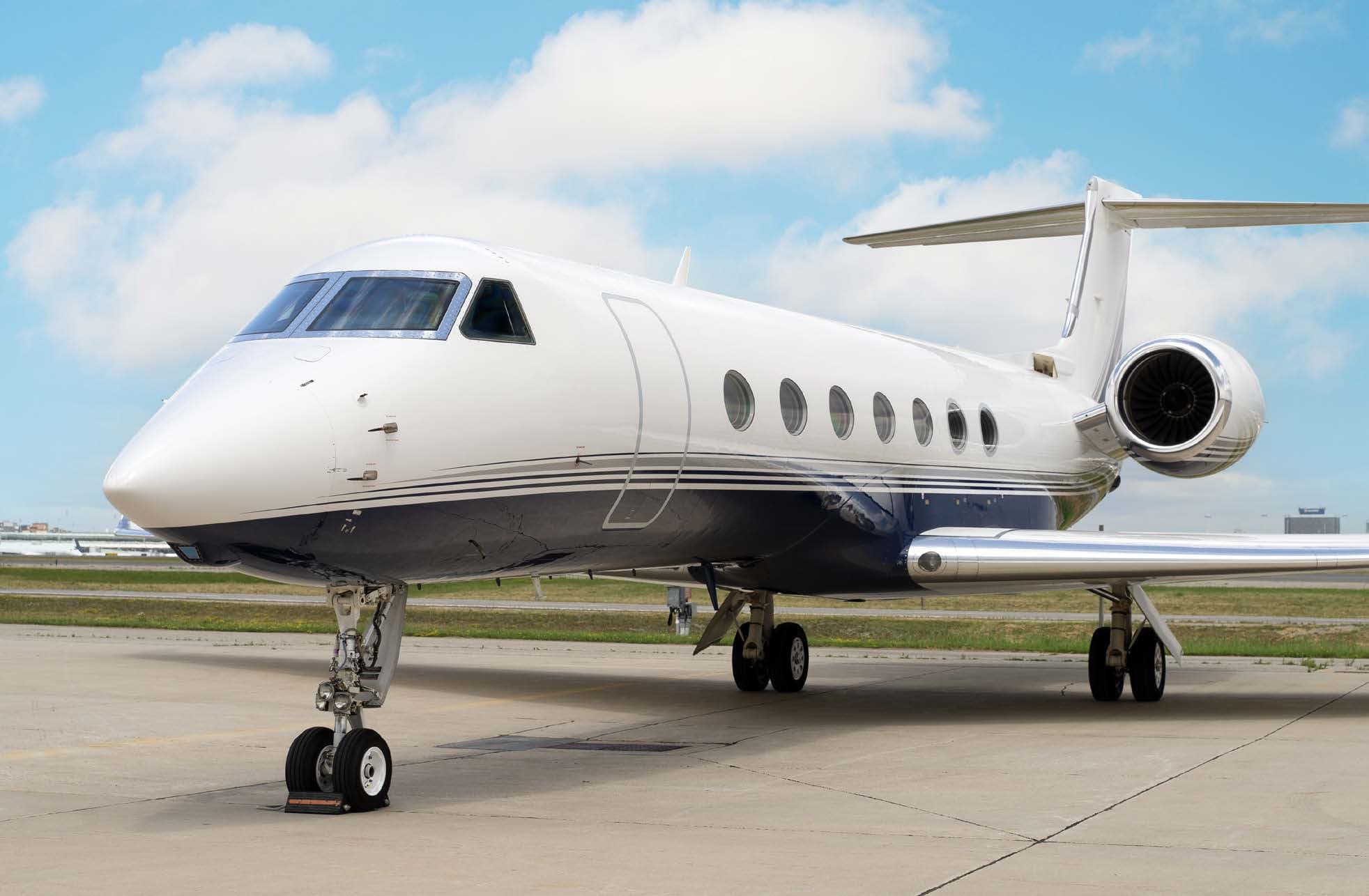 2010 Gulfstream G550 - Photo 12