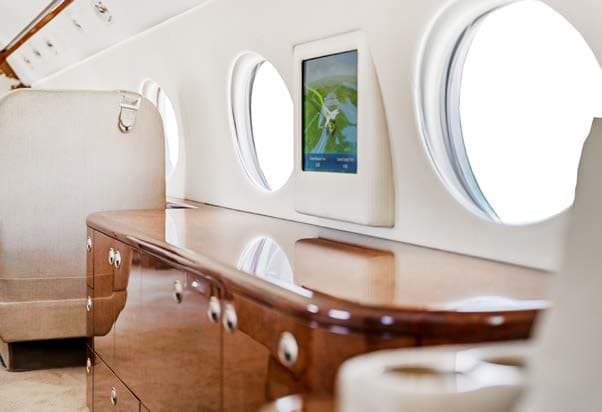 2010 Gulfstream G550 - Photo 8