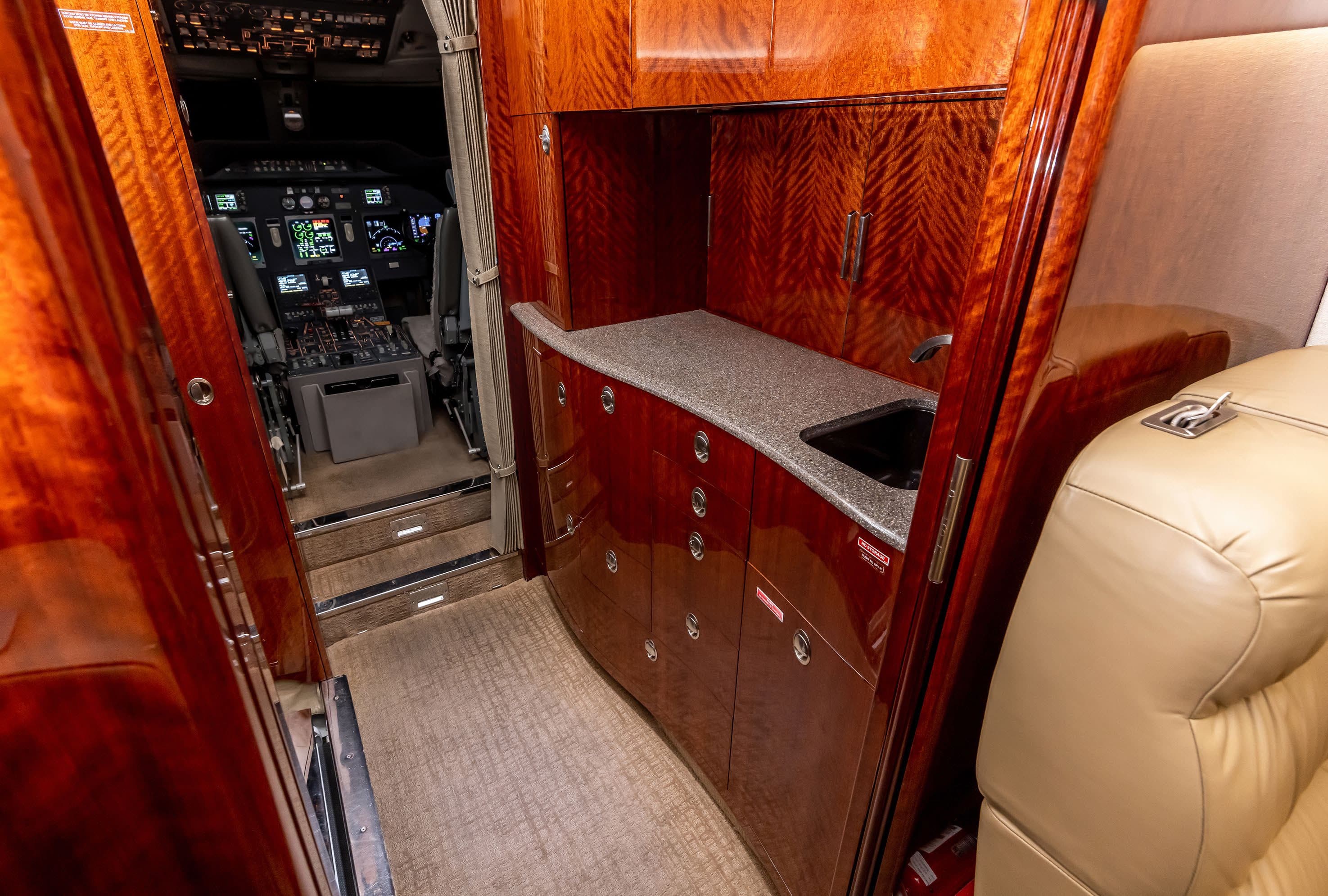 2007 Gulfstream G200 - Photo 10