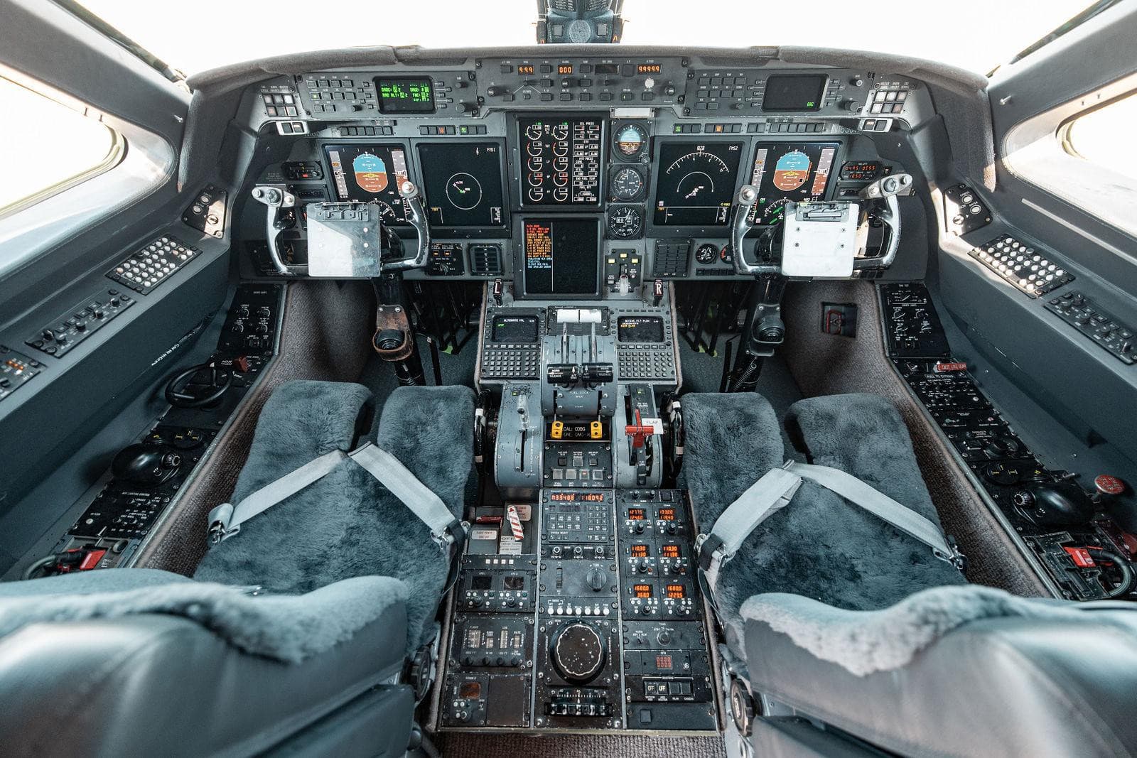 1988 Gulfstream GIV - Photo 2