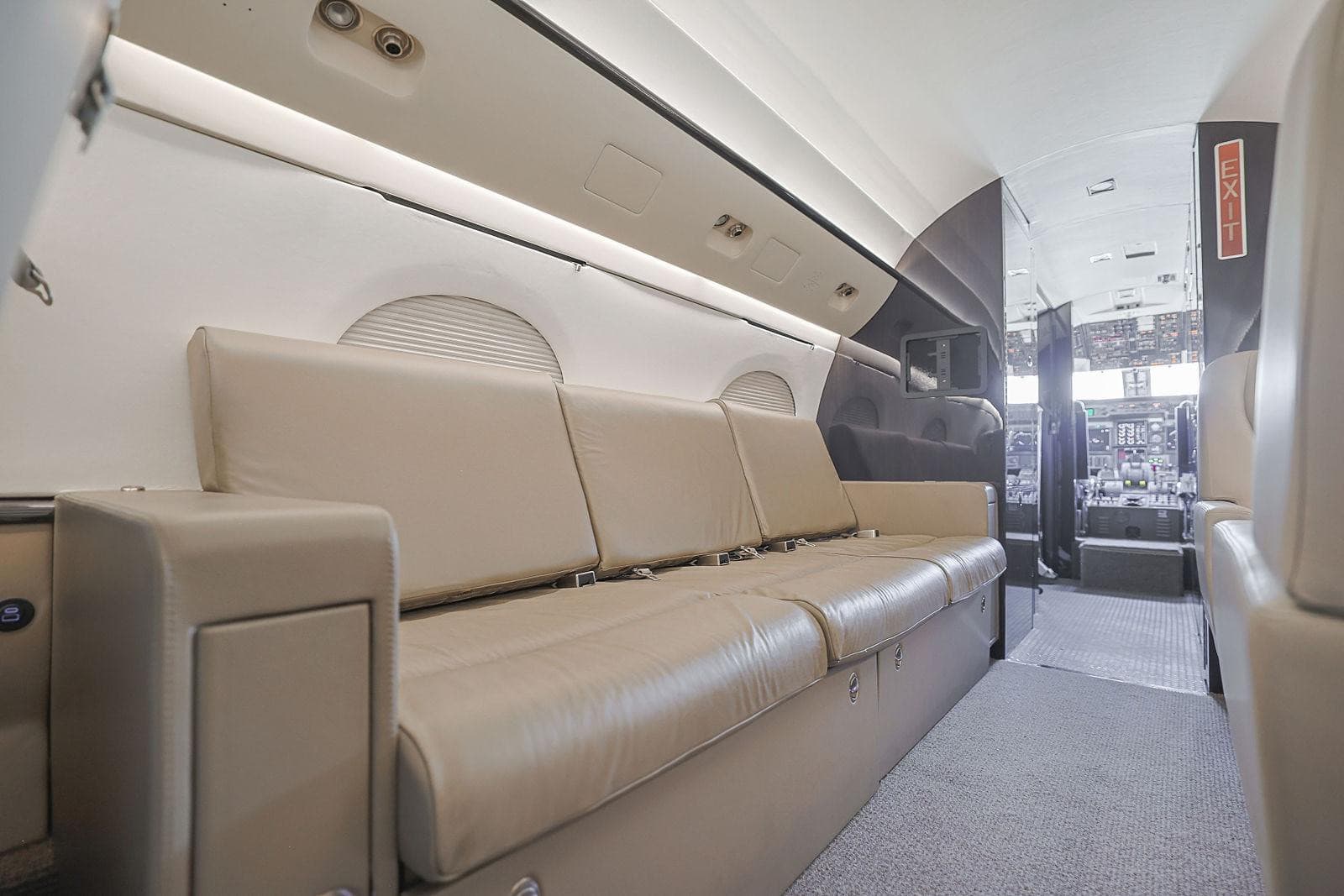 1988 Gulfstream GIV - Photo 4